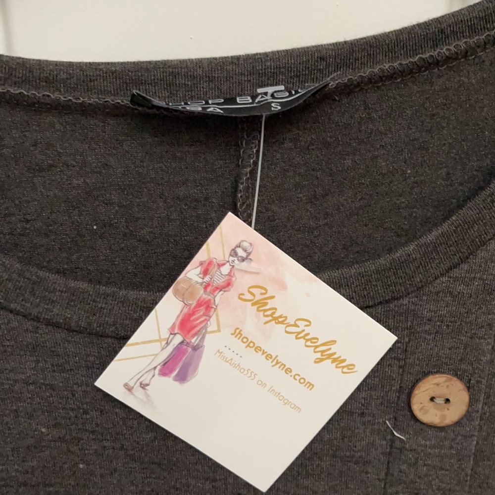Shop Basic Top, small, gray - Picture 2 of 9